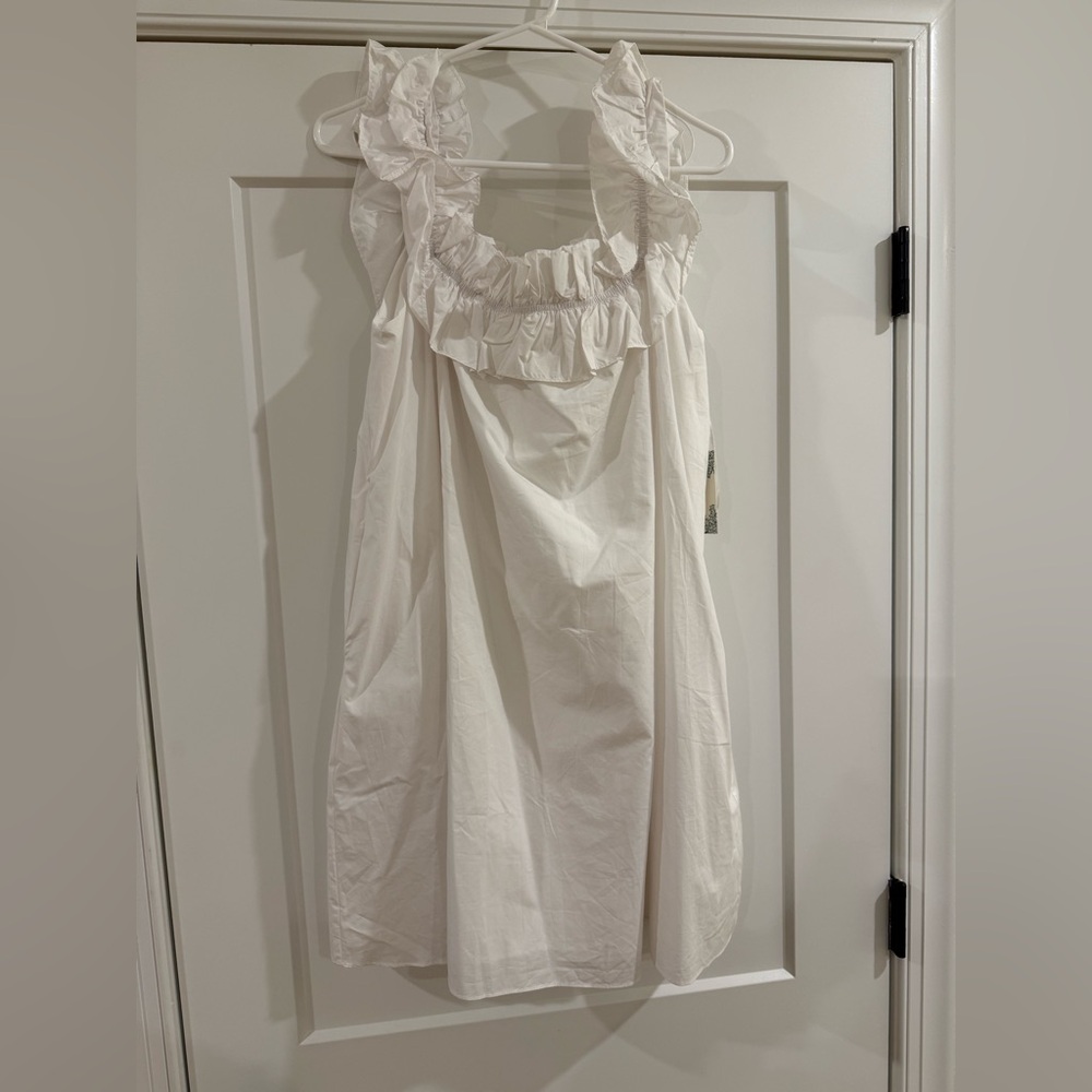 Elegant White Ruffled Women's Dress